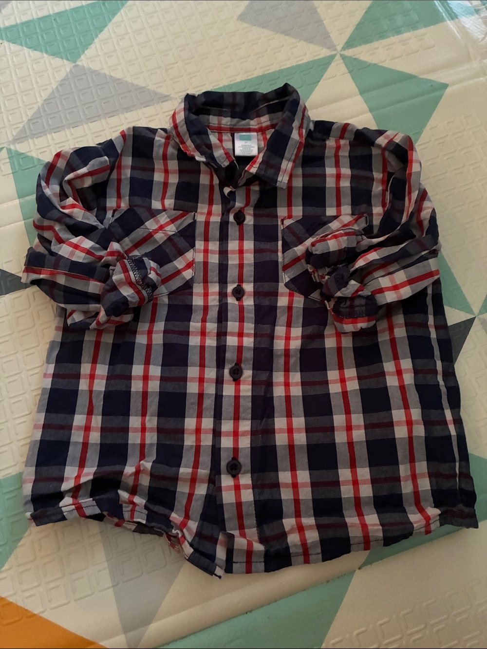 20/25$ 🧸 Kids Plaid Button-Up Shirt in Navy, Red & White